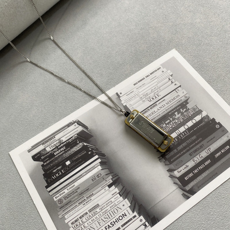 フィーバーブロガーと同じスタイルのニュートラルスタイルのハーモニカネックレスニッチデザインカップルセーター鎖骨チェーン女性用