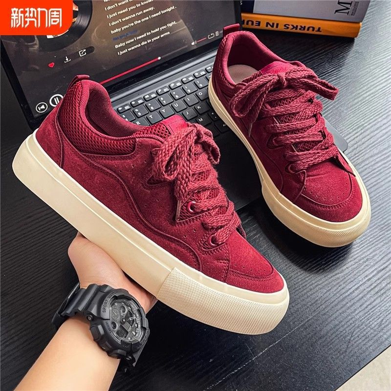 Versión coreana de las zapatillas de deporte de diseño de nicho de ocio para estudiantes, marea 2025 nuevo estilo Harajuku, estilo de Hong Kong, zapatillas de deporte de fondo plano para mujer