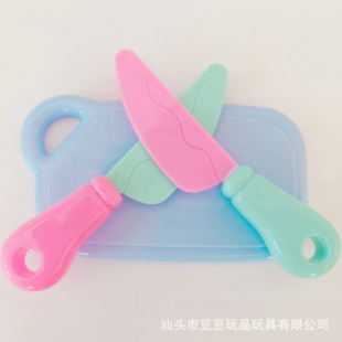 Simulation play house cut music toy knife children plastic fruit knife children play house accessories factory direct