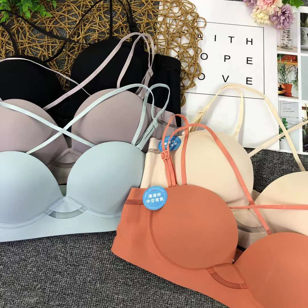 Estilo japonés francés ropa interior delgada sexy sujetador inalámbrico de recogida de pecho anti-sagging sujetador al por mayor
