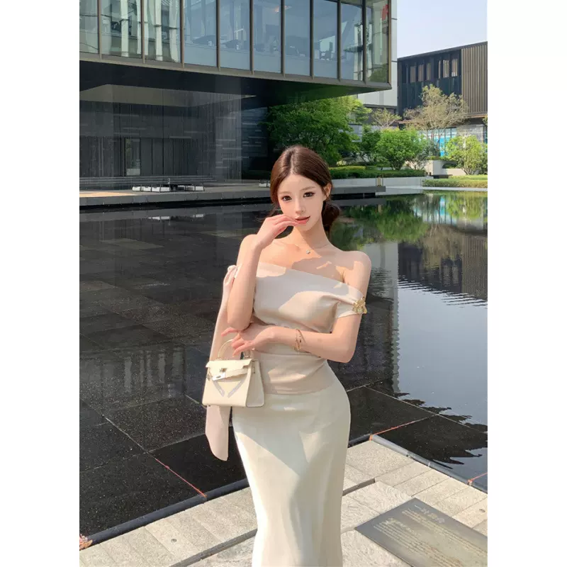 纯欲性感小众设计感斜肩领露肩蝴蝶结绑带百搭上衣