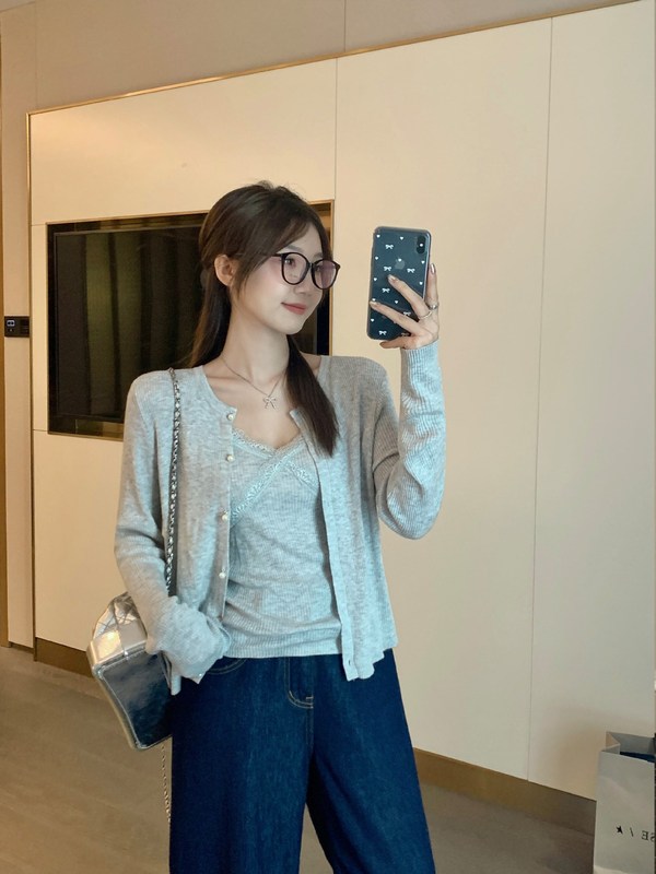 乌纯欲穿搭套装女仿珍珠圆领针织开衫蕾丝拼接吊带背心两件套秋|undefined