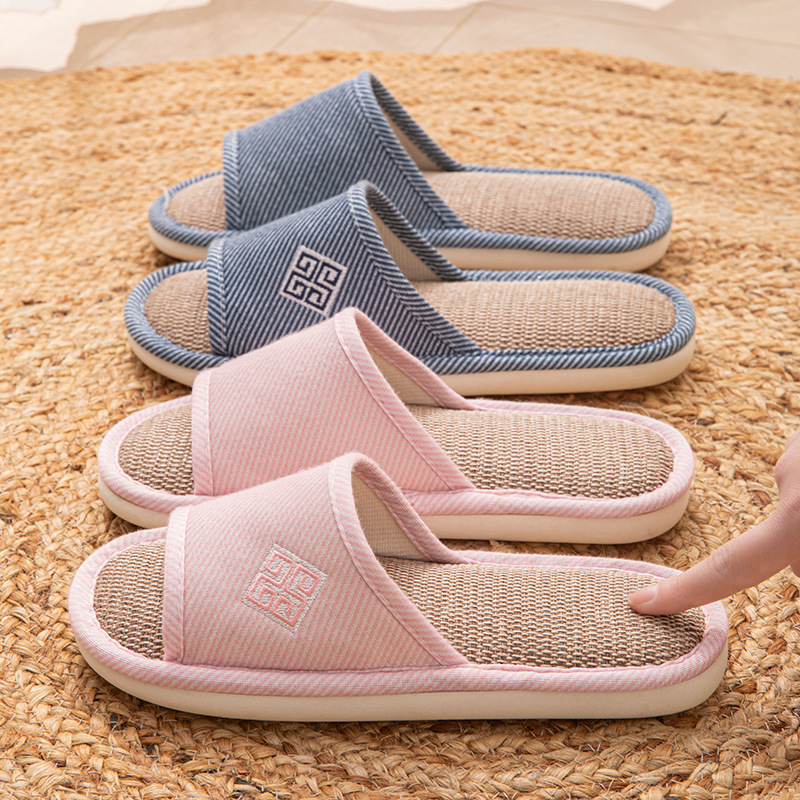 Four Seasons Breathable Linen Slippers for Men 2025 New Indoor Plaid Silent Anti-Slip Sweat-Absorbent Wear-Resistant Soft Soled Slippers for Women