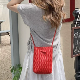 女士单肩包;女士斜挎包;托特包