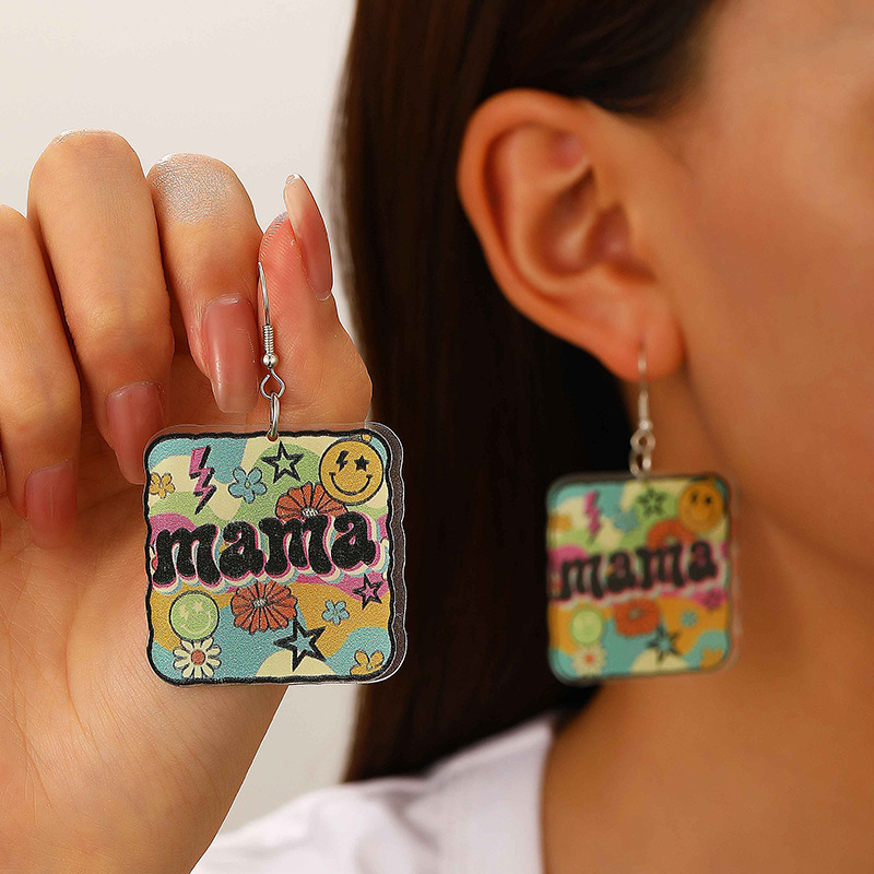 Boucles d'oreilles en acrylique avec lettres colorées de campagne MAMA, cadeau pour la fête des mères et des enseignants_voghion.com