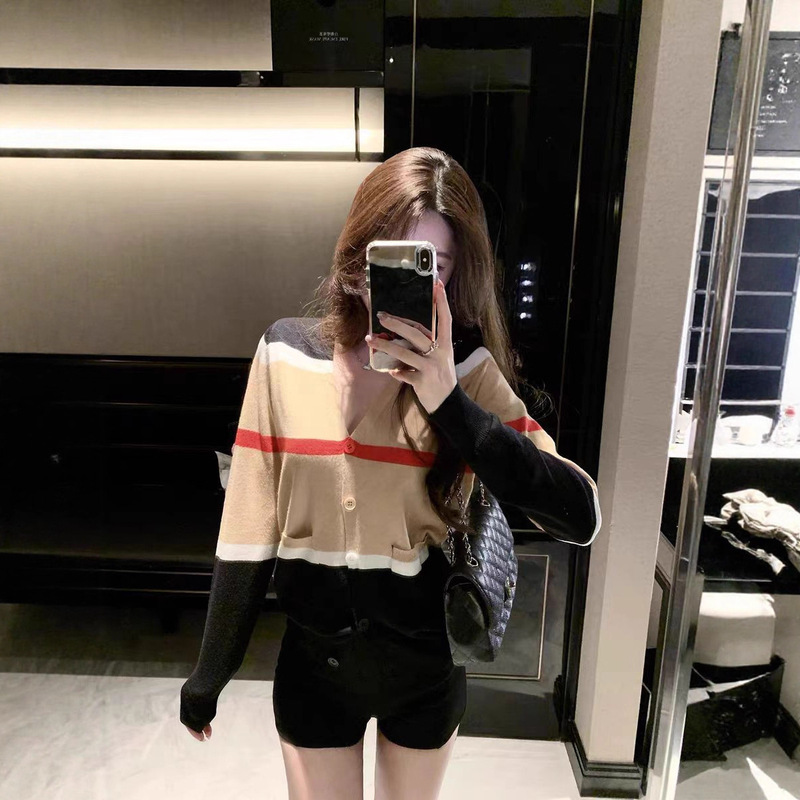 JustQin巴宝栗 2025新款秋装条纹针织衫修身小衫毛衣女外套|undefined