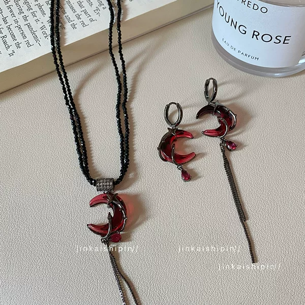 Dark Gothic Style Burgundy Moon Tassel Necklace for Women, Unique Design Asymmetrical Tassel Ear Cuffs and Earrings