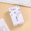 샤넬 화이트; 13*7*3.5cm (안감 포함)