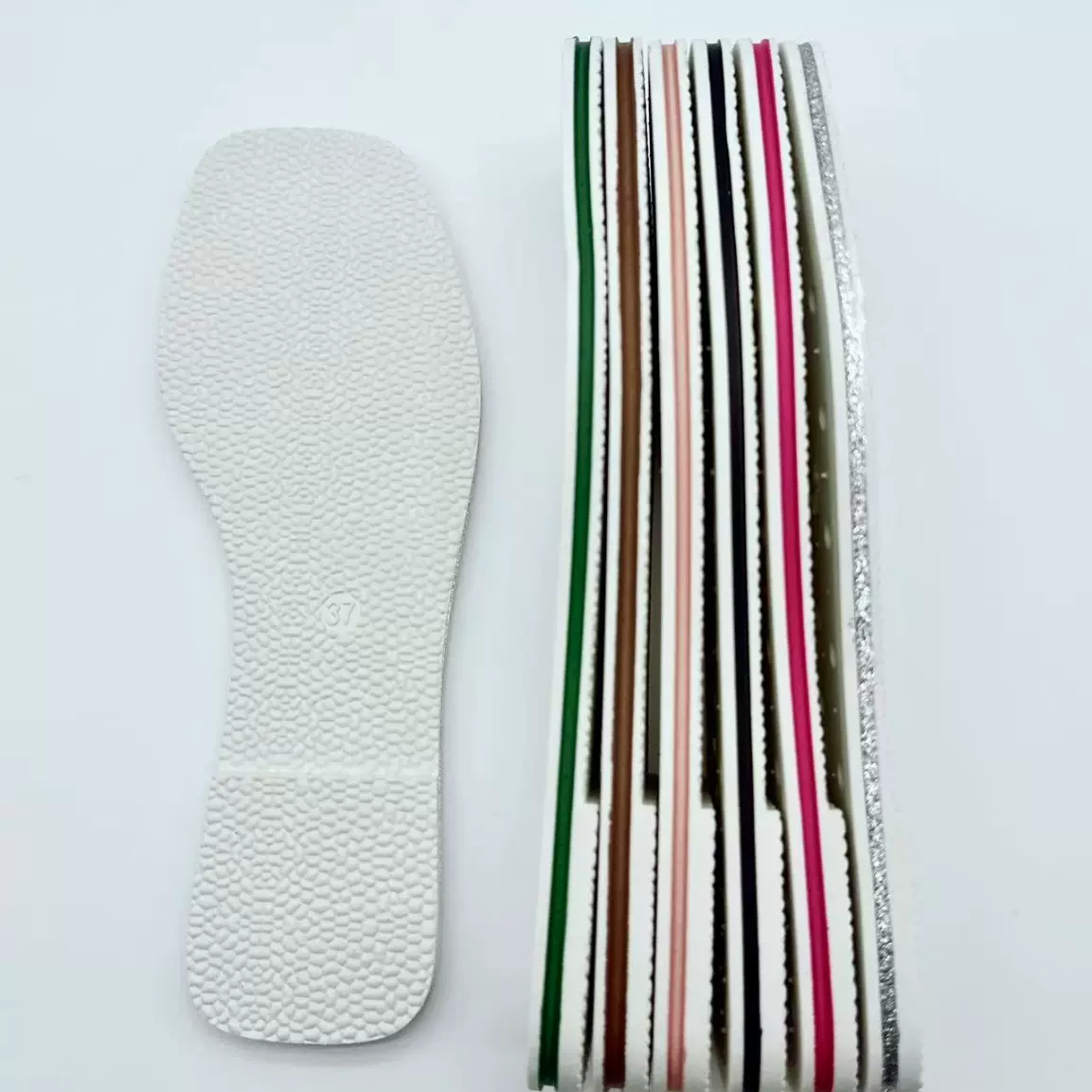 厂家直销女士平底凉拖鞋大底发泡PVC外贸跨境欧美非洲中东南美洲