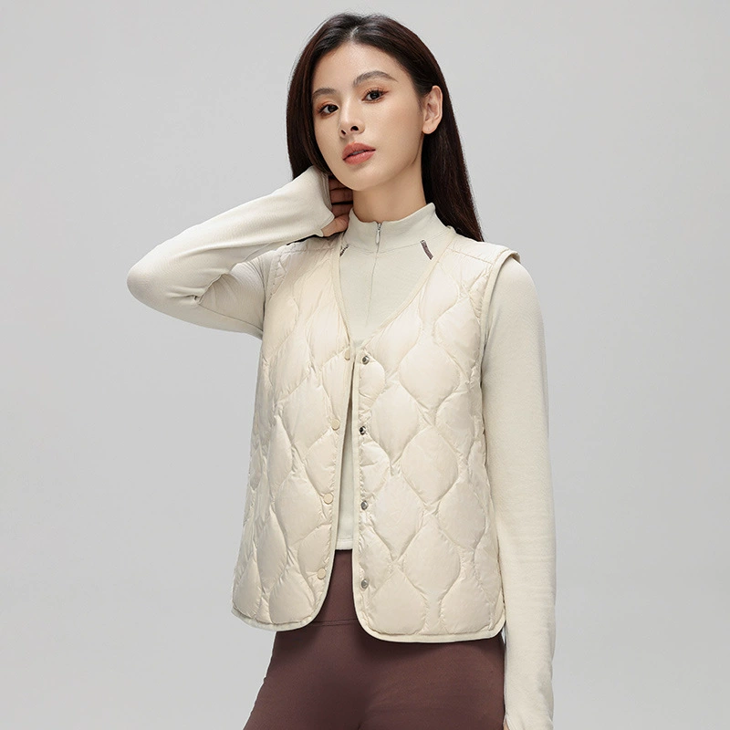 Short light and thin winter vest with down, comfortable keep warm down jacket, 24 years, V-neckline