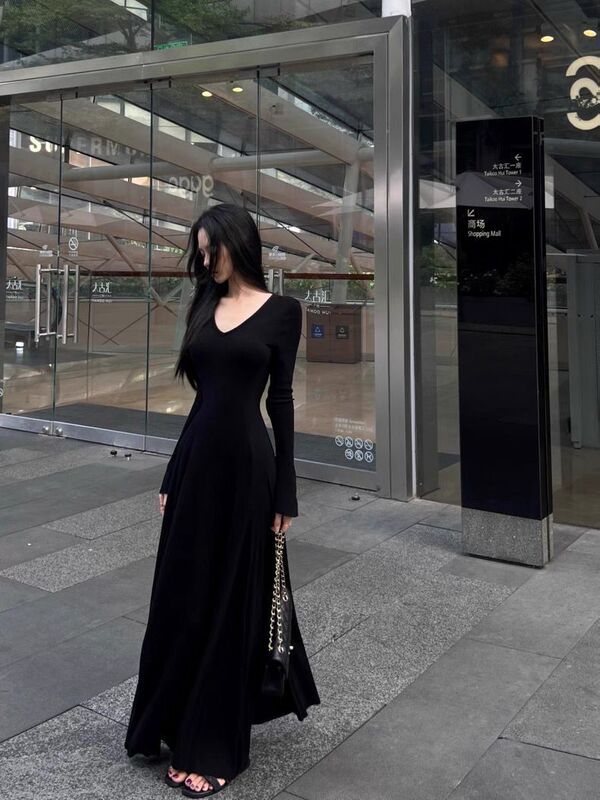 法式针织配大衣连衣裙子2025新款女早春季设计感气质收腰掐腰长裙|undefined
