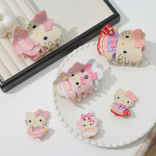 �nϵ�ɐ�Kitty����A��ͨ��Ů�Ĵ�̖����ץ�A������ɫ������l�A