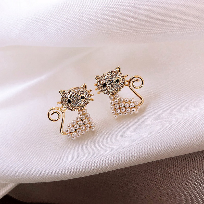 8g Weight Electroplating Gold Plating Process Alloy Ear Needle Material KC Golden Plated Plating Material Earrings, Ear Studs Classification 1 Pair Quantity Casual, Daily Occasion Alloy Material Animal, Star, Moon, Wings, Horse Pattern Women's Gender Simple Style Style Plating Craft 1 Pair Simple Style Animal Star Moon Alloy Women's Earrings Ear Studs 11