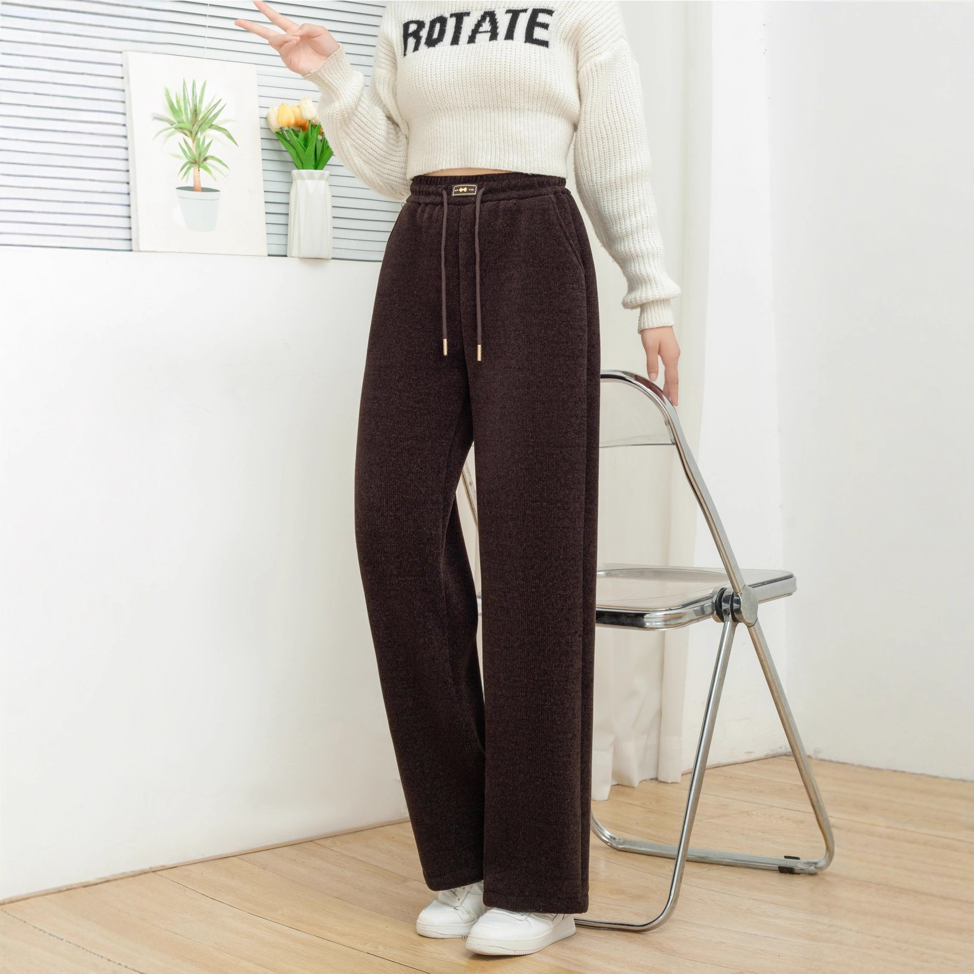 2025 Autumn and Winter Middle-Aged and Elderly Mothers' Clothing Thickeneded Snow Fox Velvet Pants Casual Elastic Waist Loose Straight Pants Women's Clothing