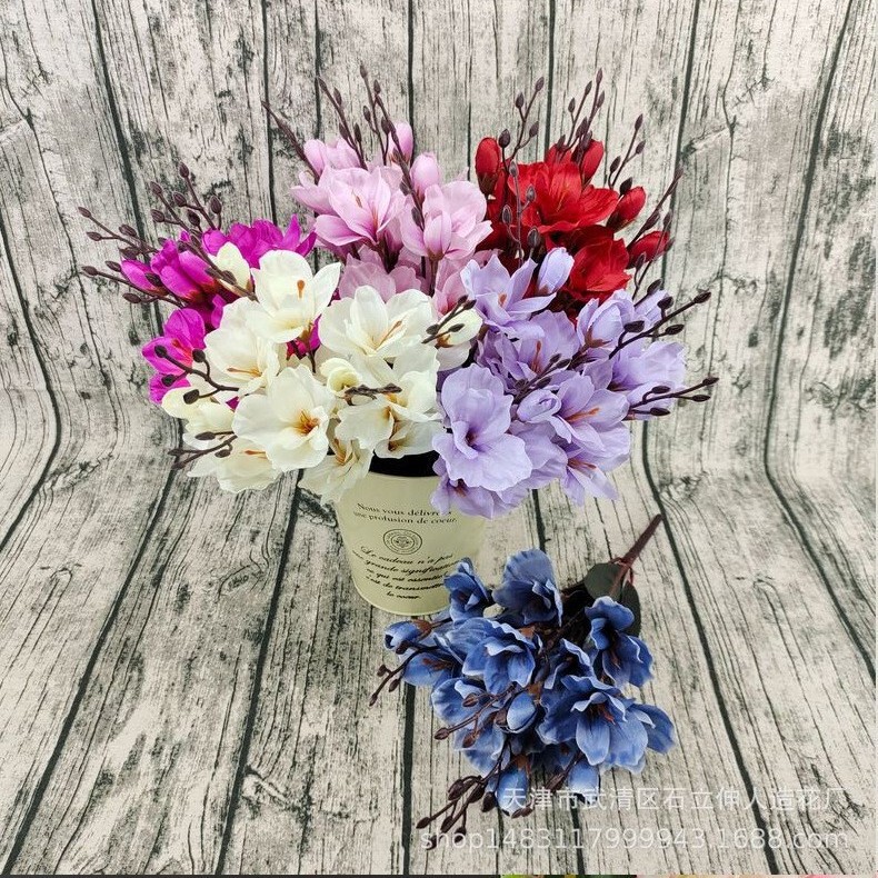 Simulation flower autumn Talan autumn Magnolia autumn gladiolus home display engineering decoration flower green plant small flower wholesale Simulation flower autumn Talan autumn Magnolia autumn gladiolus home display engineering decoration flower green plant small flower wholesale