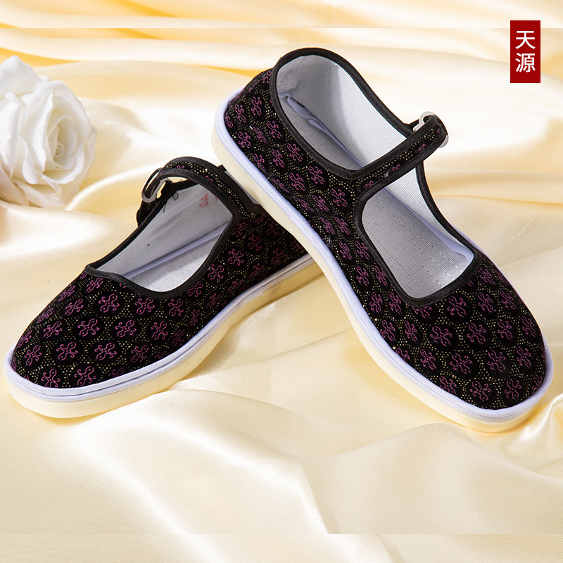 Zapatos de costura de verano para mujeres de Beijing antiguas, zapatos de baile textiles bajos de punta redonda con hebilla roja de lona diaria
