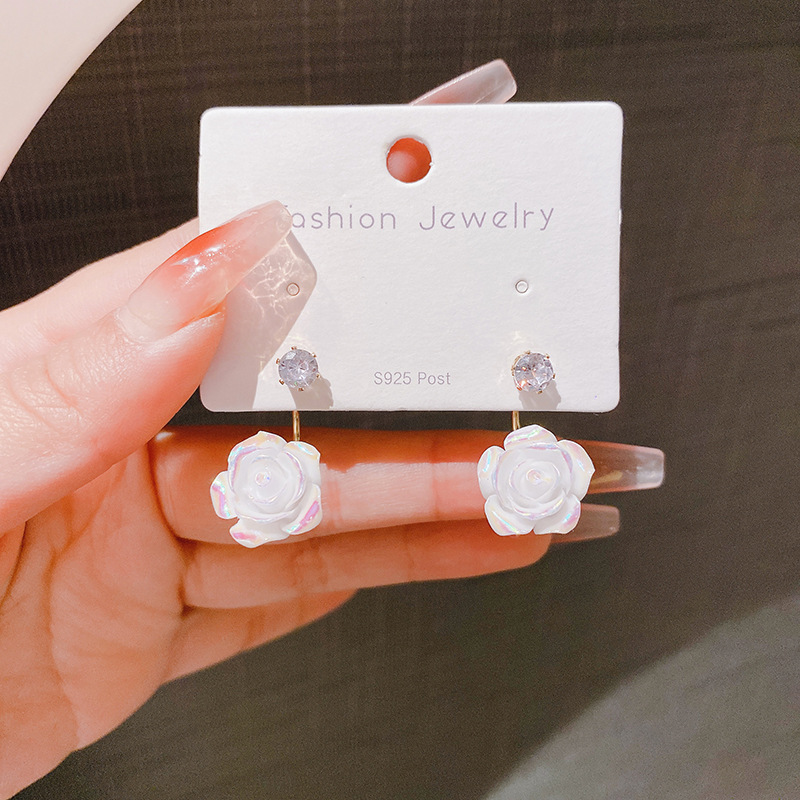 Retro acrylic elegant earrings with zircon