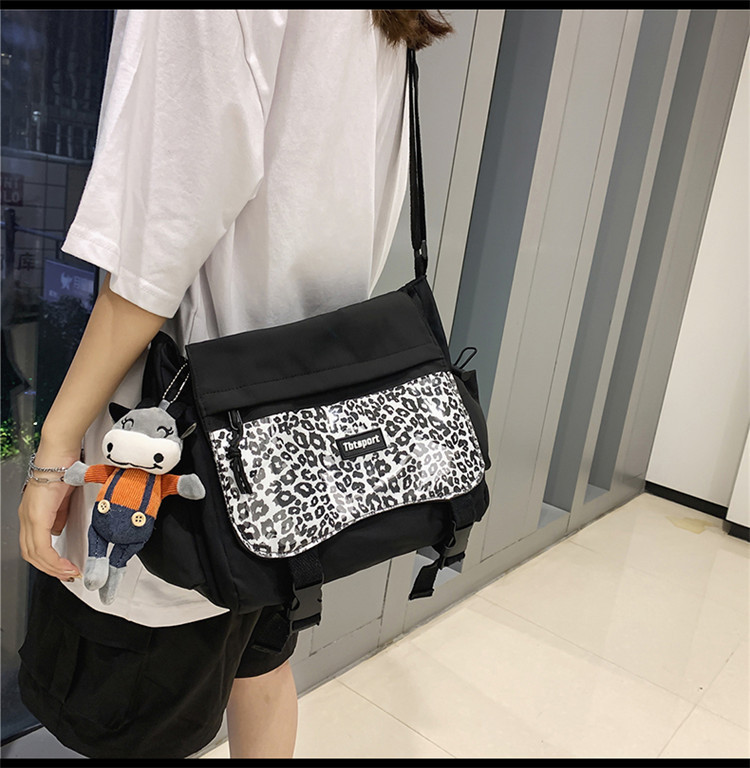 Wholesale Fashion Large Capacity Cow Pattern Shoulder Canvas Bag Nihaojewelry display picture 5