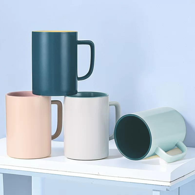 Ceramic capacious handle with glass, for beloved