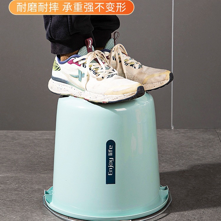 Capacious bucket for home use