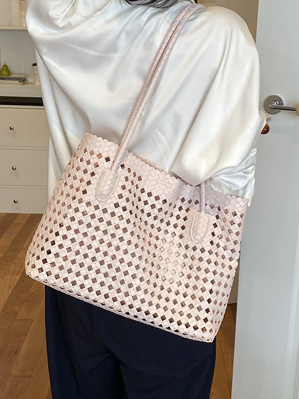 Bolsa de tejido de gran capacidad para mujeres 2026 verano nuevo nicho de moda bolsa de cesta de verduras huecadas bolsa de viaje ocio tote image 3