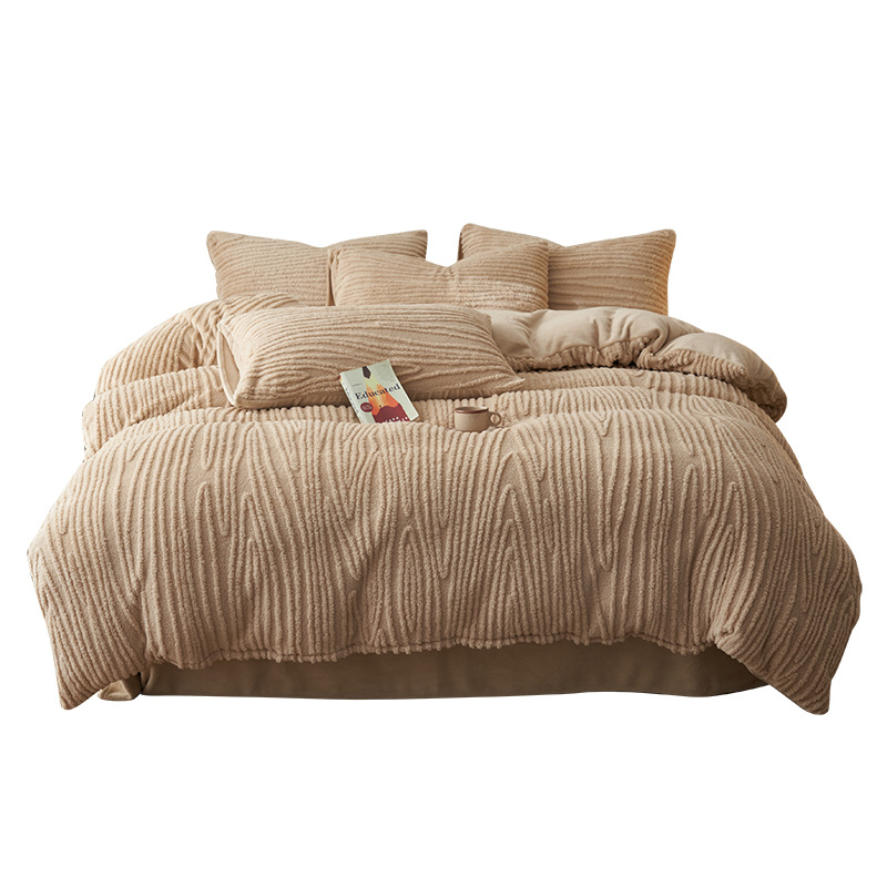Invierno engrosado de leche de lana de cuatro piezas con lana de coral cálida cubierta de sábanas de flanela cubierta de cama