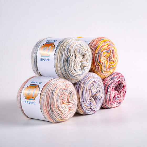 Gradient Cake Thread Medium Thick Section Dyed Rainbow Thread Spray Wool Yarn Hand-Knitted DIY Scarf Hat Sweater Material Thread