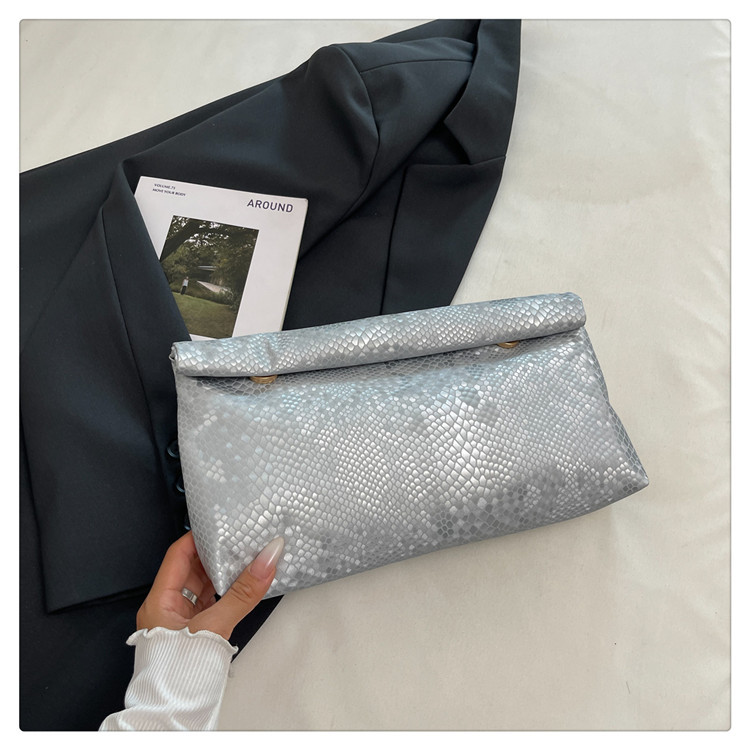 2025 verano nuevo bolso de moda personalizado de moda moda simple estilo exterior temperamento versátil sobres de alta calidad