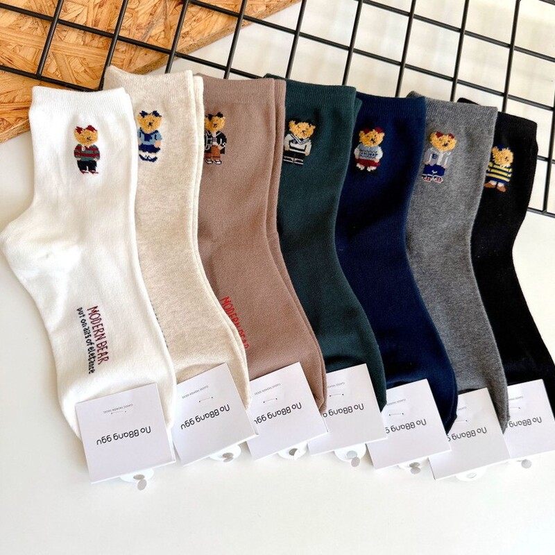 South Korea socks east gate autumn and winter new look at his bear smiling face in the tube women's socks fashion cross-border wholesale