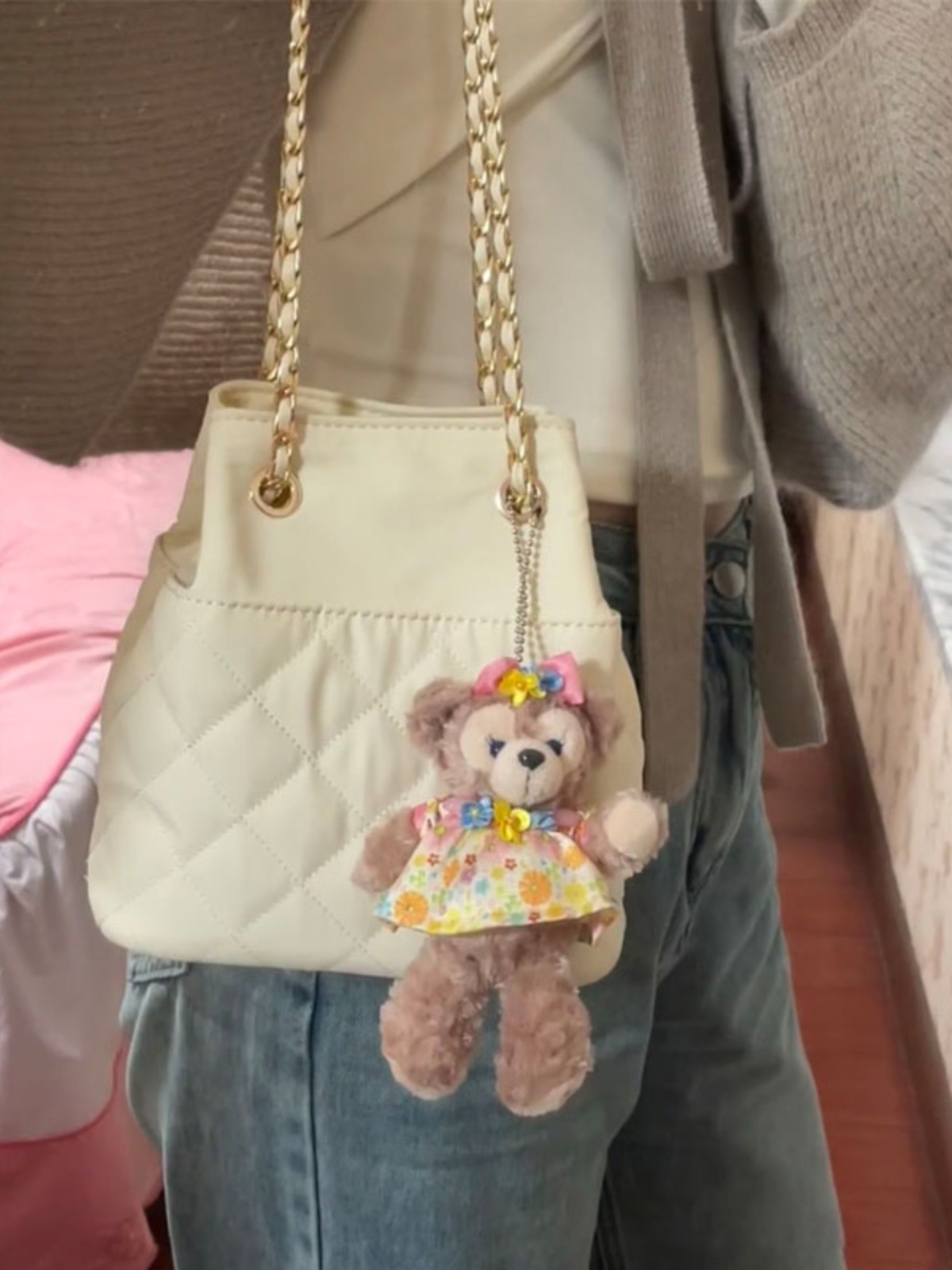 Longxin mismo estilo color crema Chanel estilo rombo cadena bolsa para mujeres 2023 nuevo cordón acolchado de un solo hombro bolsa de cubo