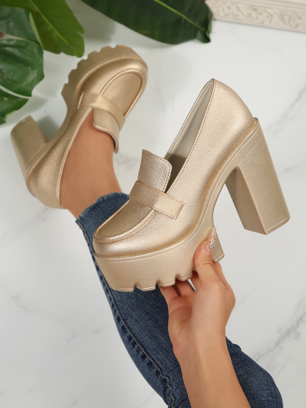 Damesschoenen met blokhak voor petite dames elegante stijl_voghion.com