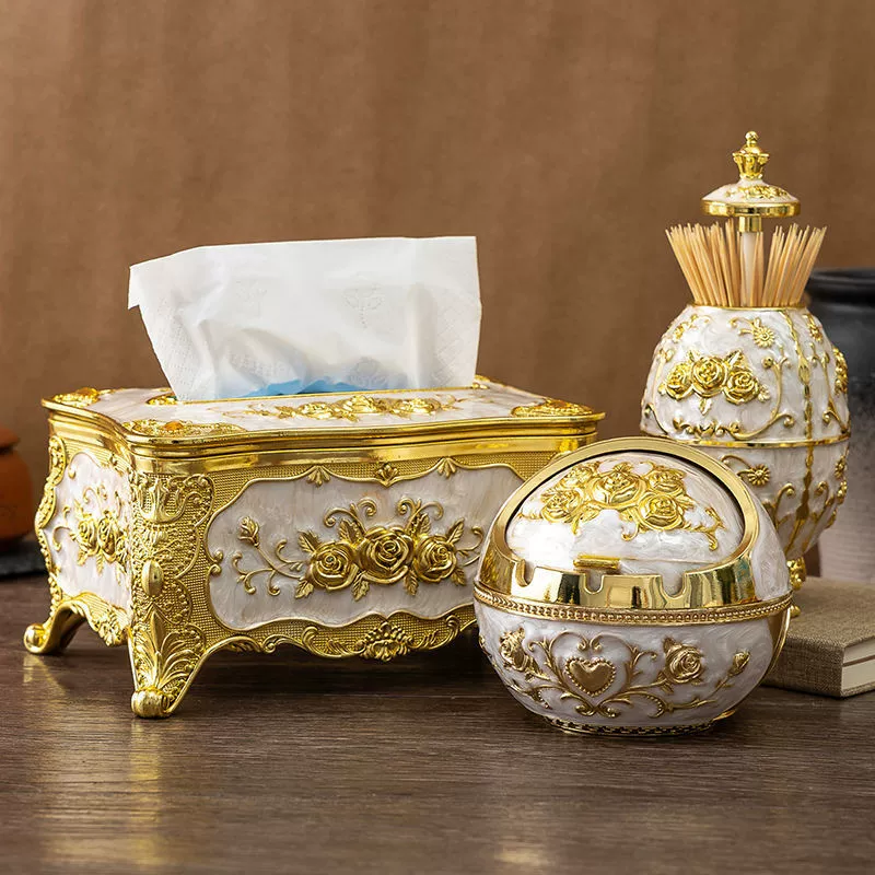 Креативные салфетки? wait: 'Creative wipes, ashtray' ->