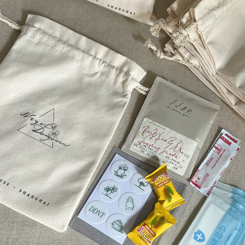 Fábrica directa de nuevo algodón y cáñamo bolsas de cuerda de dibujo bolsas de joyería personalizadas bolsas de embalaje de joyería pueden imprimir LOGO