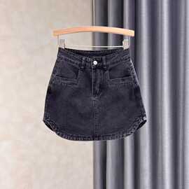 黑灰色牛仔短裤裙女2025年新款时尚减龄假两件高腰a字包臀半身裙