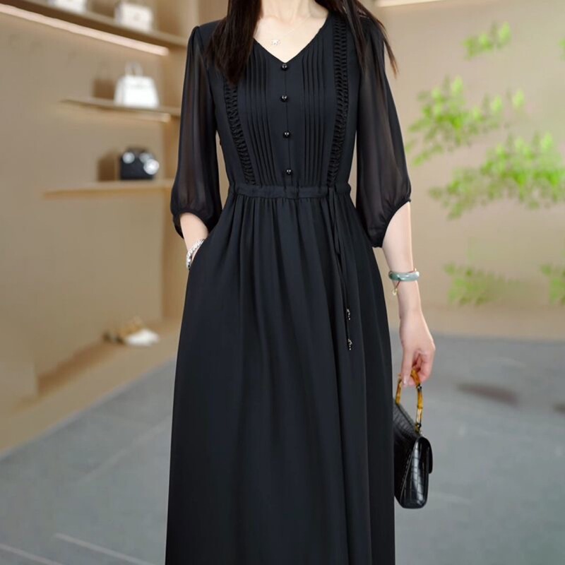 High-grade flannel silk solid color foreign style small black dress dress 2024 summer new lace-up waist slimming knee-high dress