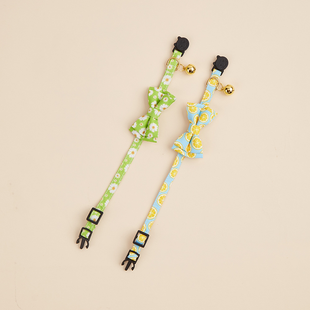 Fabricante de liquidación de bajo precio spot transfronterizo mascota collar gatos campanas doradas collar de corbata gatos