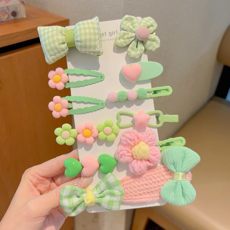 Niña encantadora peluda pel