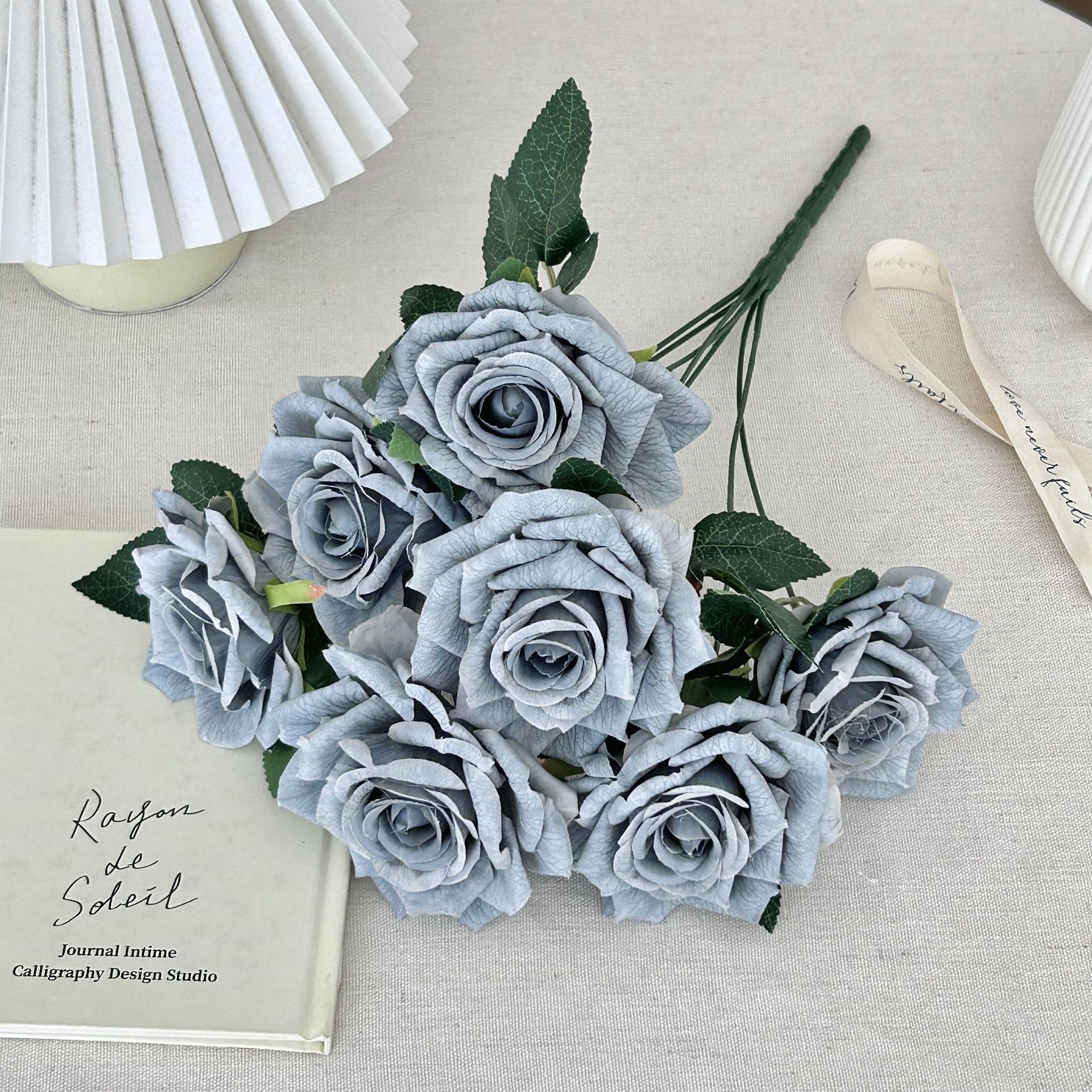 7-Cabeza de curling Rose Bouquet cappuccino Rose flor artificial vintage Rose decoración del hogar salón de bodas de diseño