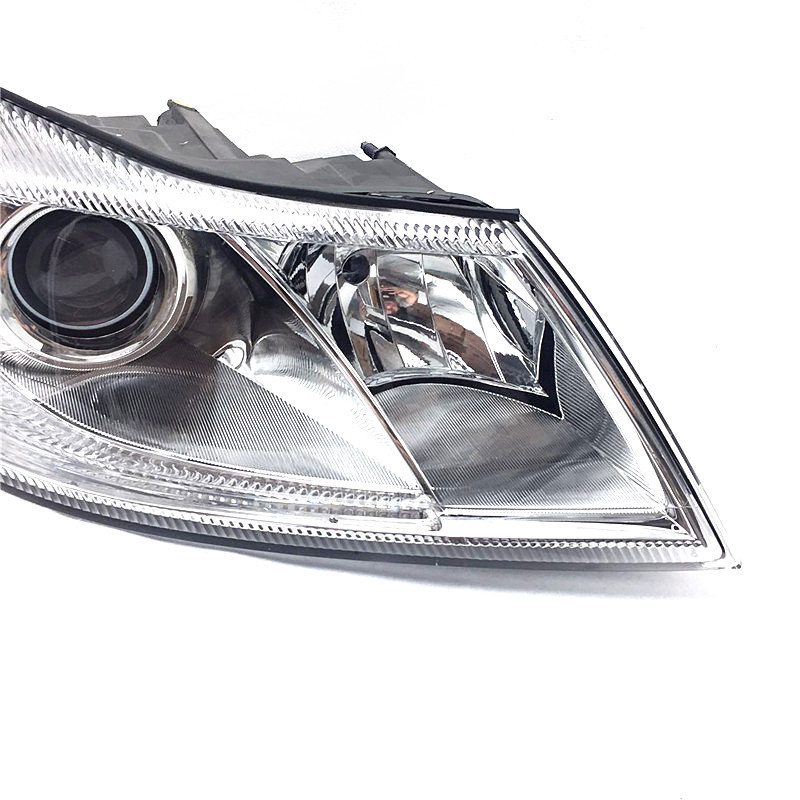 Applicable to Skoda new Ming Rui headlight 10 11 12 13 14 Ming Rui headlight combination lamp assembly