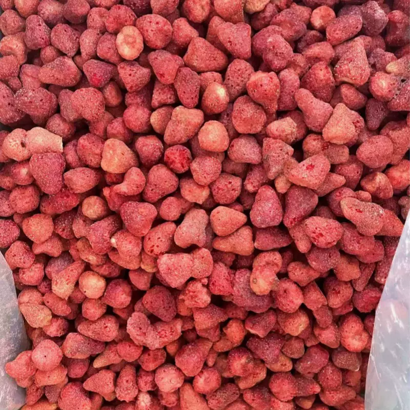 厂家批发冻干草莓干B果草莓脆中大果整颗干FD草莓干B级嘎嘣脆