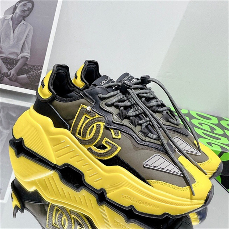 2023 High Ding European Station, punta redonda, suela gruesa, cordones, zapatos deportivos y casuales a juego para mujer, versión coreana de los zapatos de papá de todo fósforo, DG de moda