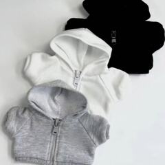 【現物卸売り】10cmの綿人形服の子供服には属性のないファッションブランドの黒と白の灰色のフードコートがあります。