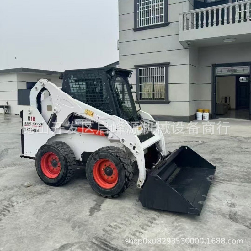 外贸出口山猫滑移装载机 S18铲车 S70，S300道路清运垃圾 道路破