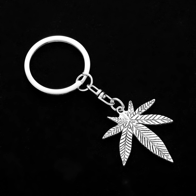 Ключодерже́т Maple Leaf Pendant, мужской креативный металлой брелок, аксессуар серебристого тона