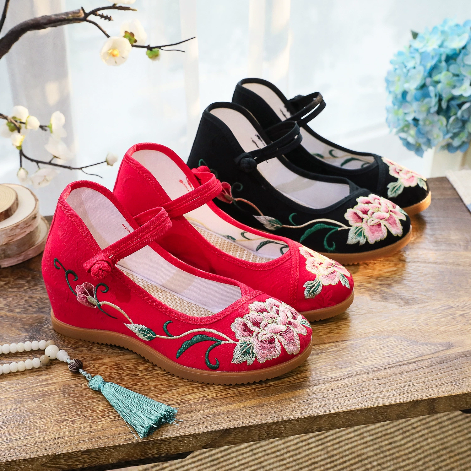 Фабрика прямой жаккардовой ткани вышитые одиночные ботинки Тканевая обувь сухожилие мягкое дно ходьба Повседневная танцевальная обувь квадратная танцевальная обувь