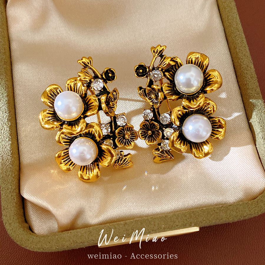 Medieval vintage aguja de plata con flores de diamantes perlas pendientes de perlas temperamento retro pendientes ligeros de lujo de alta calidad pendientes para mujeres image 1
