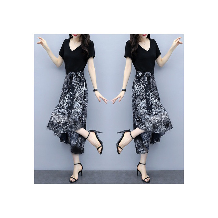 夏の婦人服の気質は腰を収めてやせている半袖のワンピースの女性が流行します。|undefined