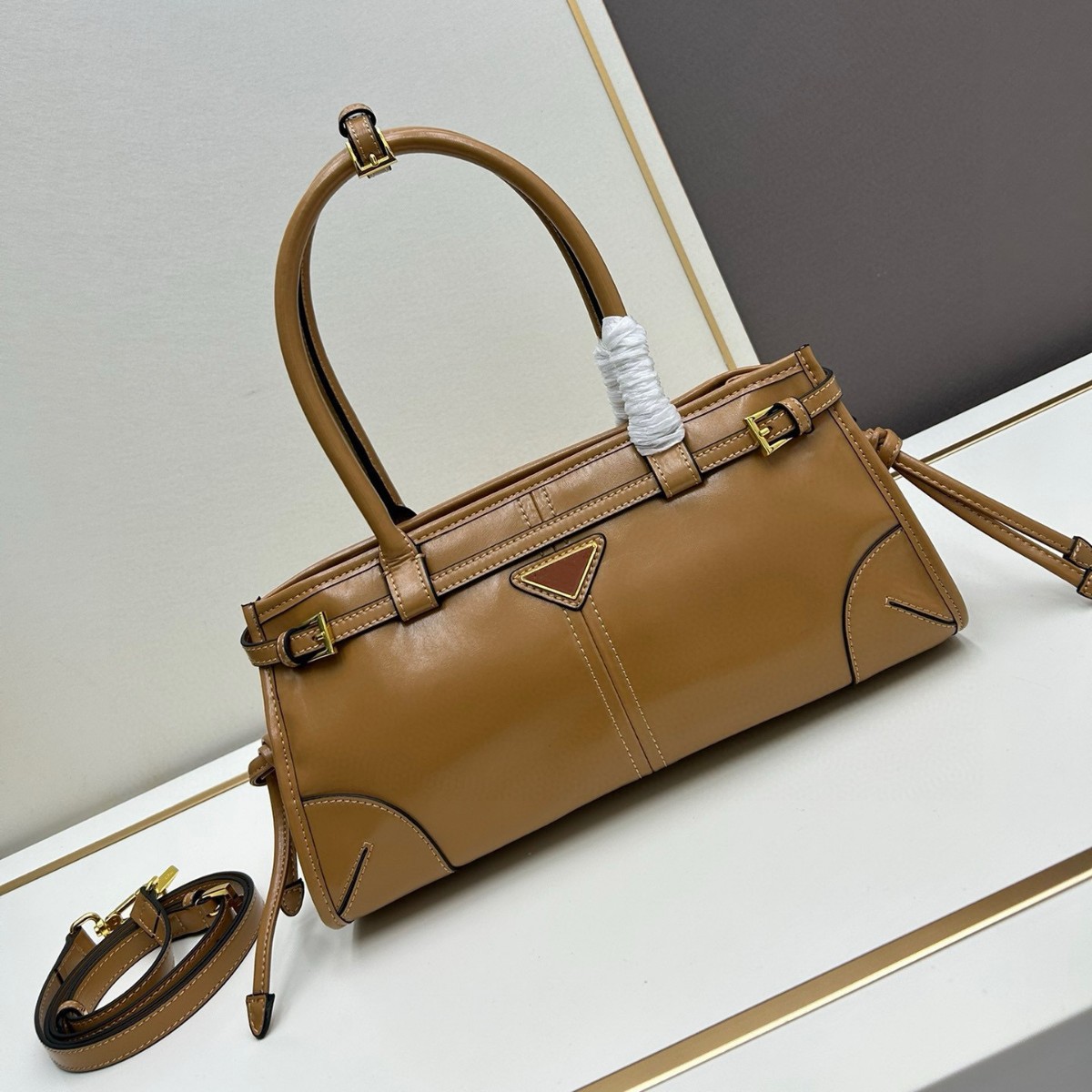 Cross-border P-style Women's Genuine Leather Handbag, MONA Style Motorcycle Bag, Oil Wax Leather Retro Shoulder Underarm Bag - Thumbnail 4