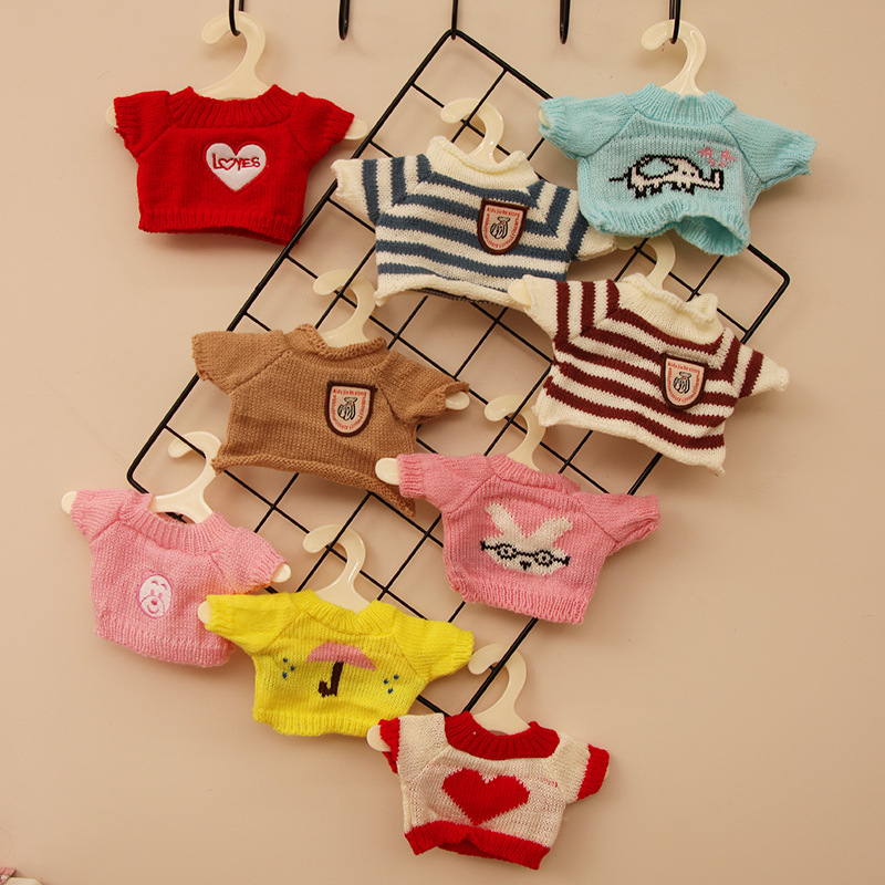 Suéter de muñeca de peluche oso de peluche con dientes perdidos ropa de muñeca máquina de agarre para mascotas accesorios de muñeca suéter camiseta al por mayor