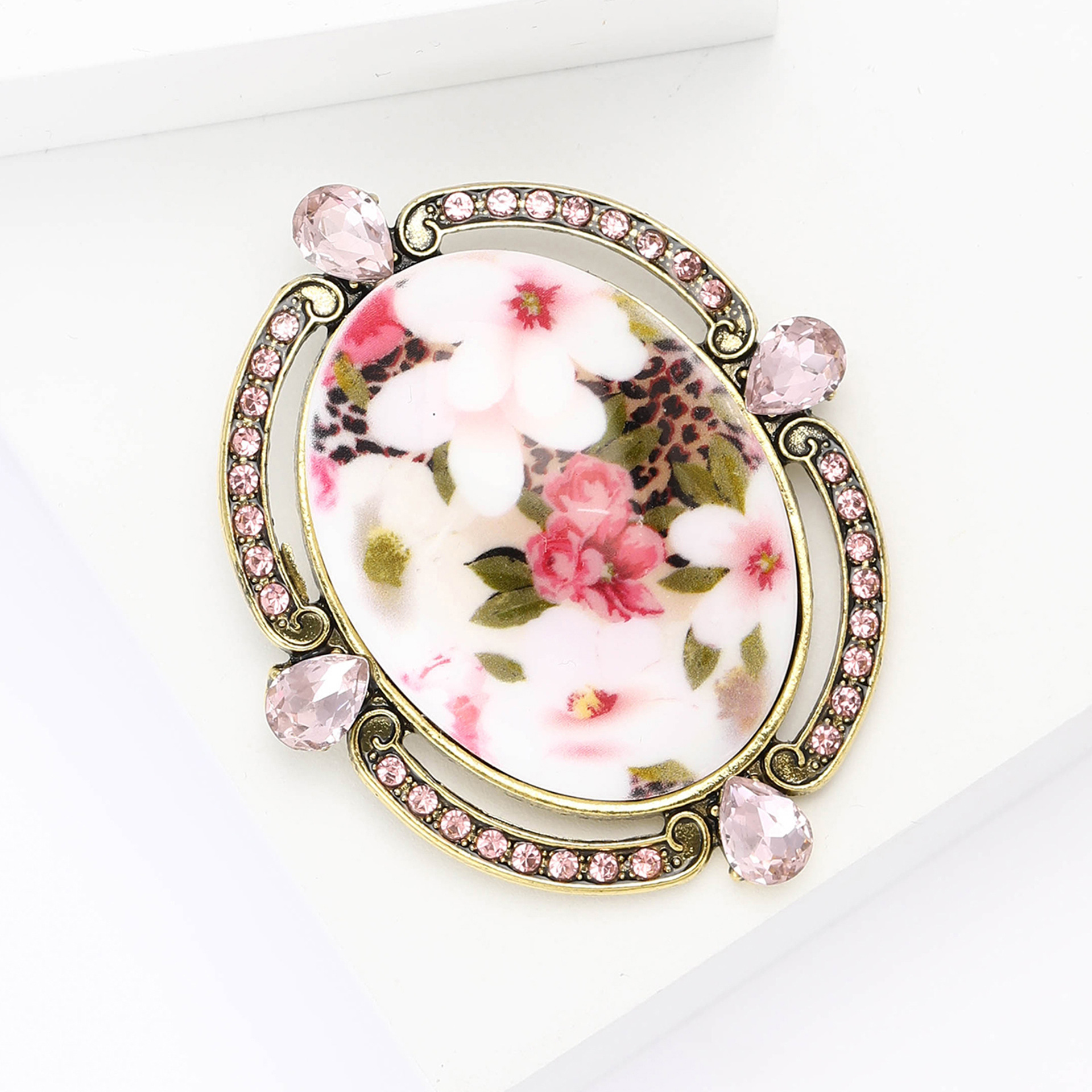 Retro Pin Flower Alloy Women's Brooches display picture 6